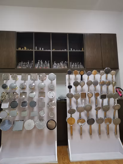 Neues Duschset mit hoher Schiebestange/Dusche/Duschkopf